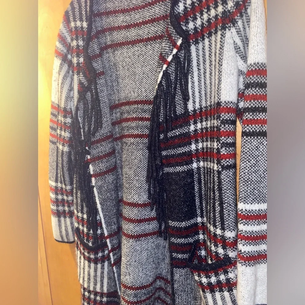 ADRIENNE VITTADINI Black/White/Red Plaid Open Front Fringe Cardigan - Picture 2 of 5